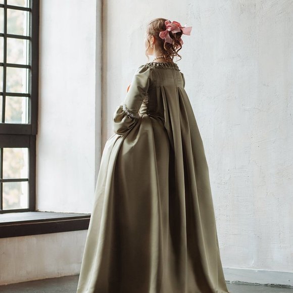 Robe a la Francais Rococo dress, 18th century Europe - Picture 6 of 14